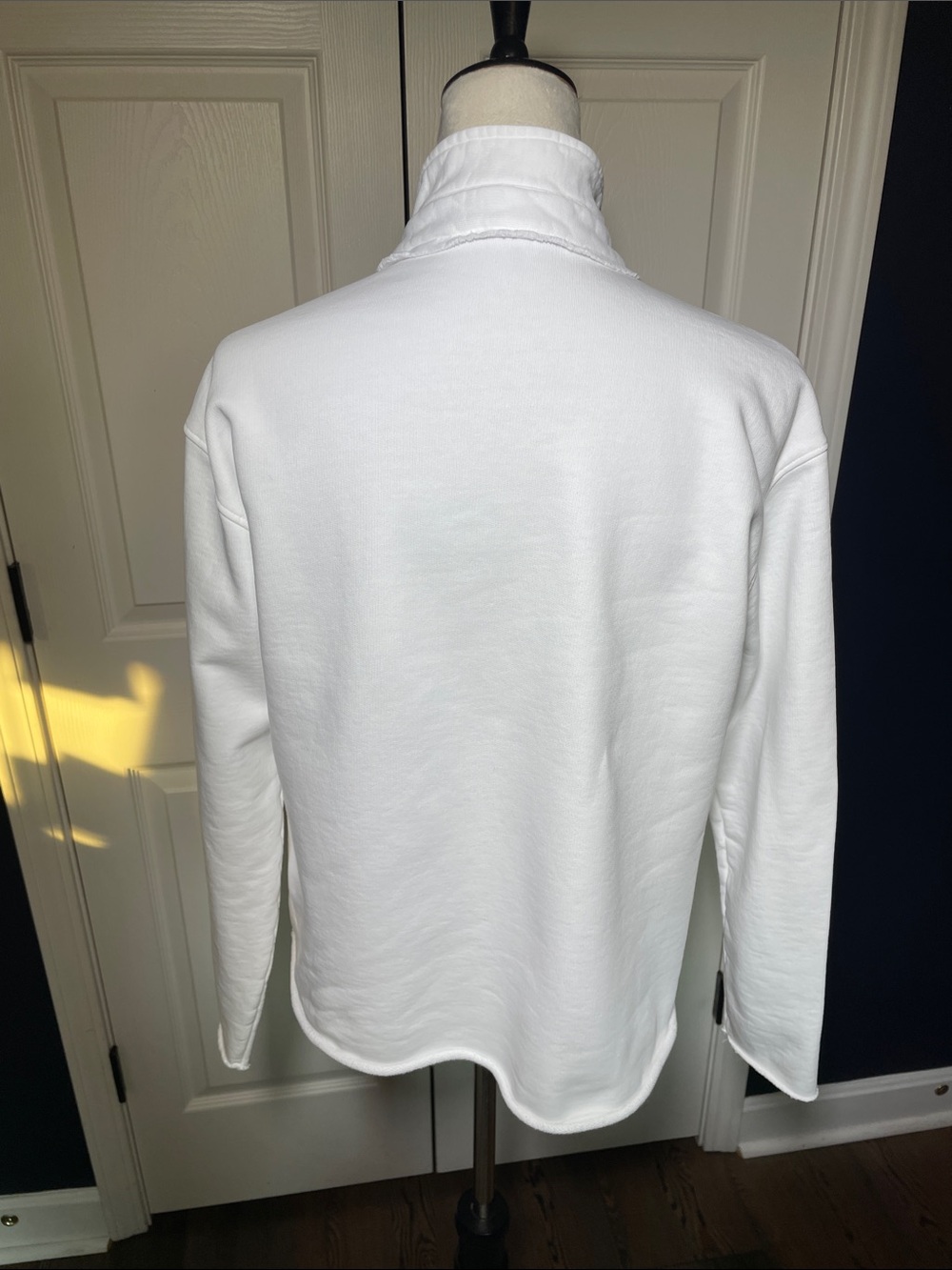 Quince Organic Cotton White Pullover Sweatshirt Relaxed Collared V-Neck Sz M - Picture 5 of 9